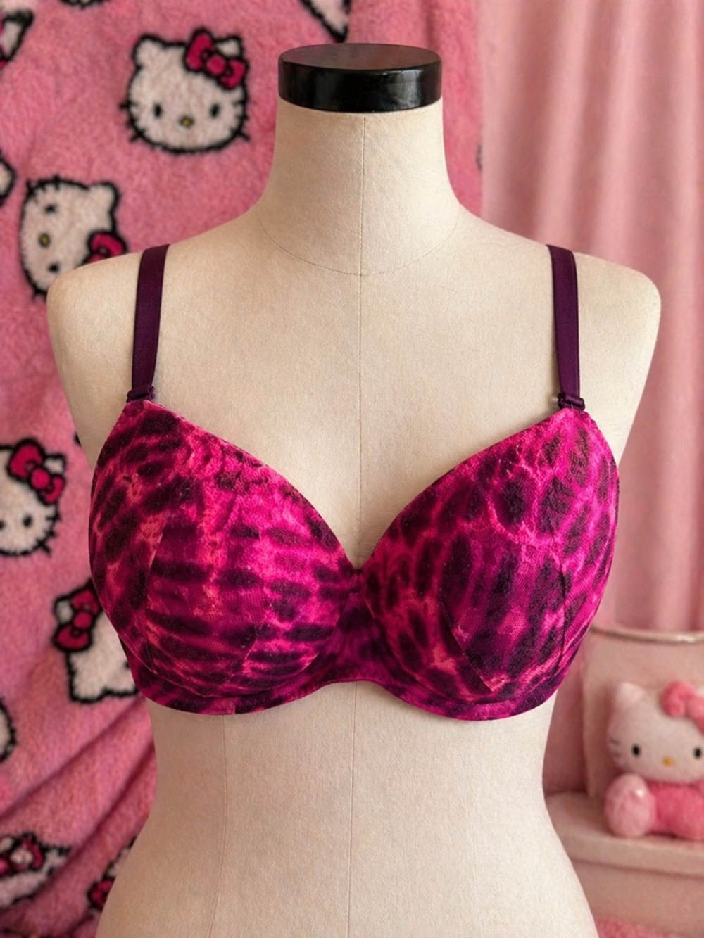 Victoria’s Secret PINK Date Push-Up Bra 32DD Pink Tie Dye